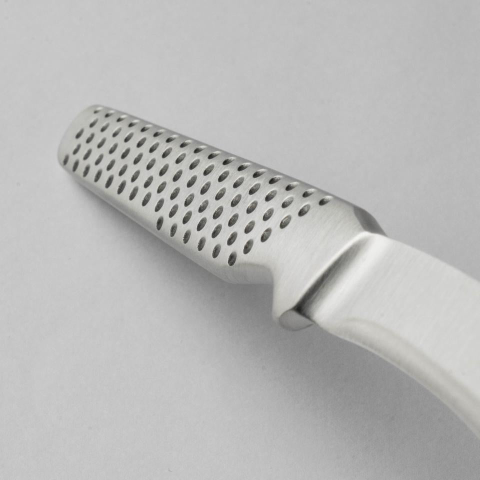Global Classic tournierkniv 6 cm med böjt blad och handtag i rostfritt stål