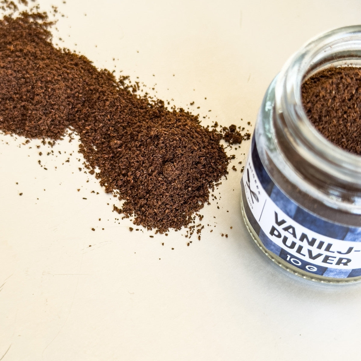 Rent bourbonvaniljpulver från Madagaskar. Inga tillsatser – bara intensiv, naturlig smak. 10 g. Matgeek