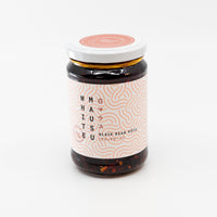 White Mausu Black Bean Rayu – umamibomb med chili, svart böna och sesam. Bästsäljare i modern asiatisk matlagning. 240 g.
